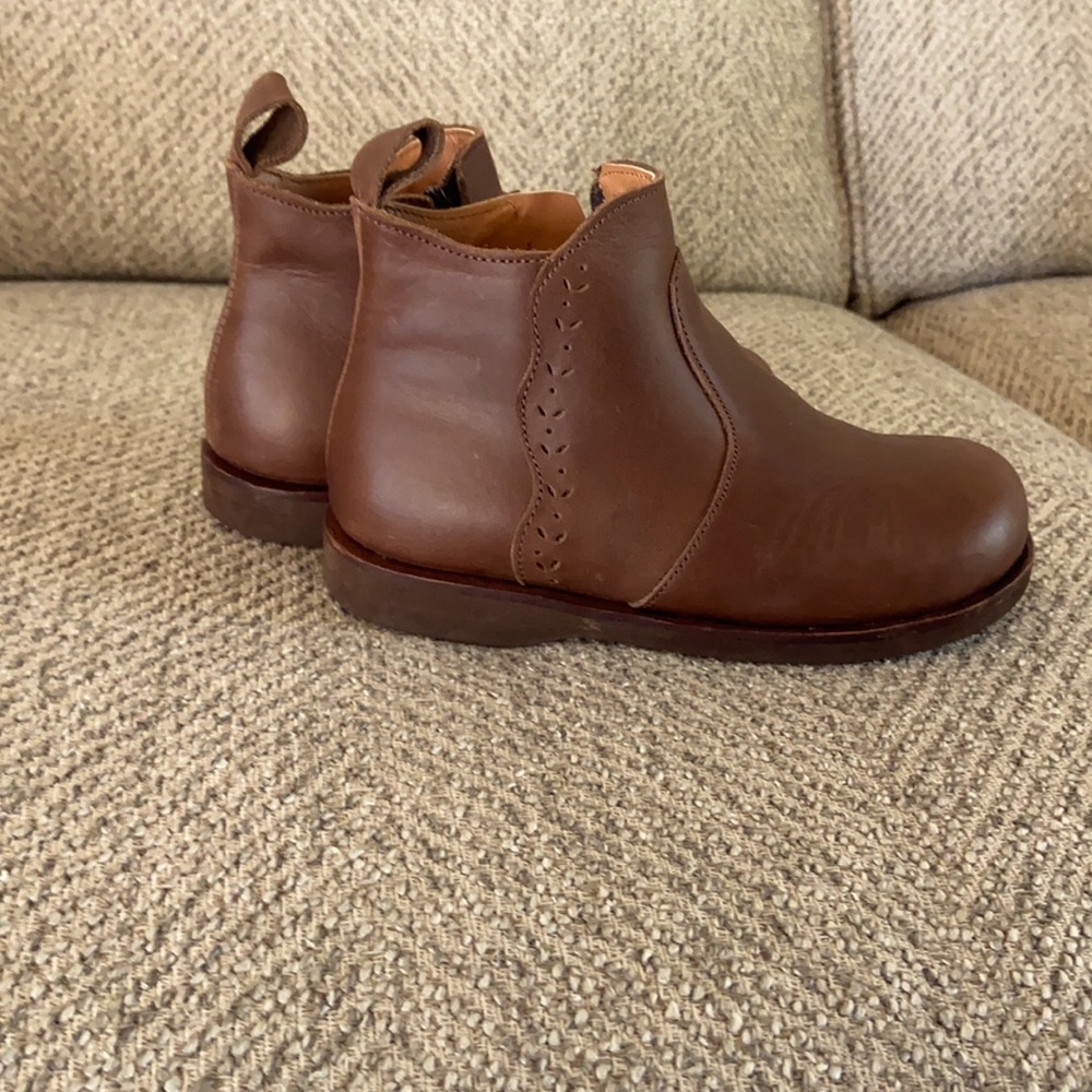 Adelisa boots… brand new!